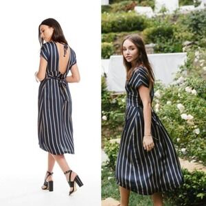 Chaser NWT Silky Basic Button Front Cap Sleeve Open Back Midi Dress Blue Small